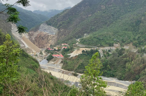 विकासमा सरकारी निकायकै दोहोरो चरित्र, एउटाले स्वीकृति दिने अर्कोले रोक्ने !